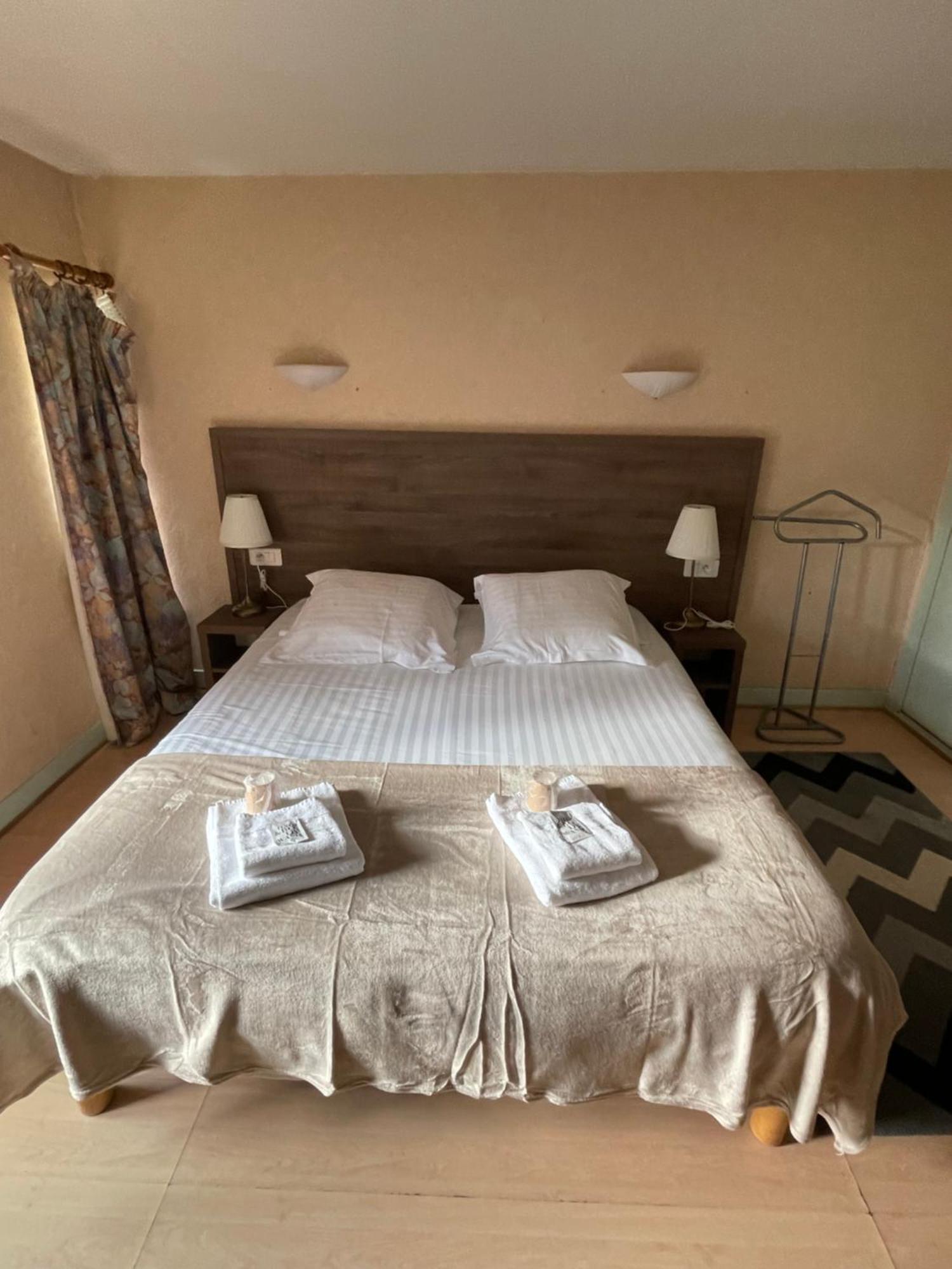 Hotel Du Commerce Semur-en-Auxois Ngoại thất bức ảnh
