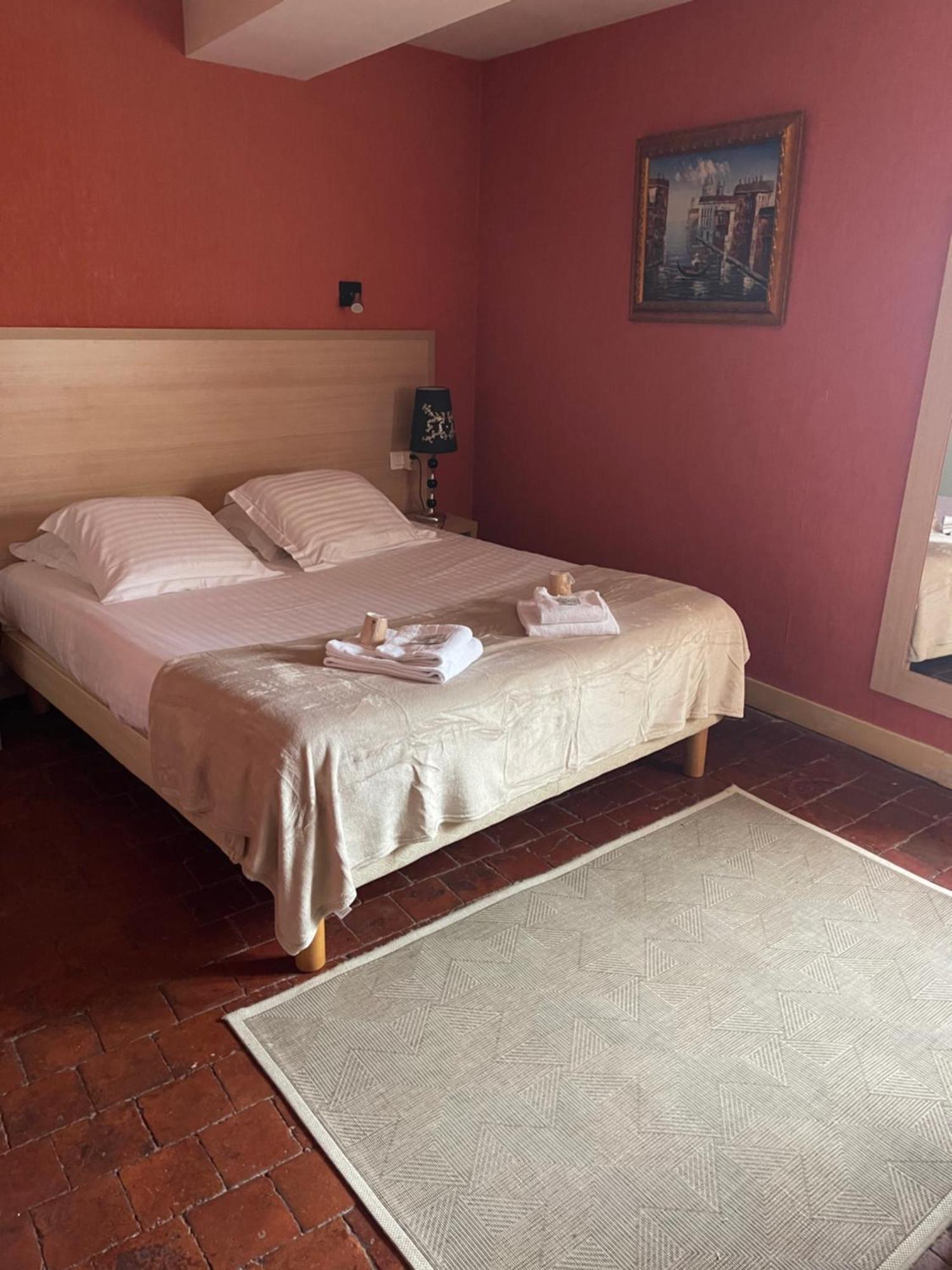 Hotel Du Commerce Semur-en-Auxois Ngoại thất bức ảnh