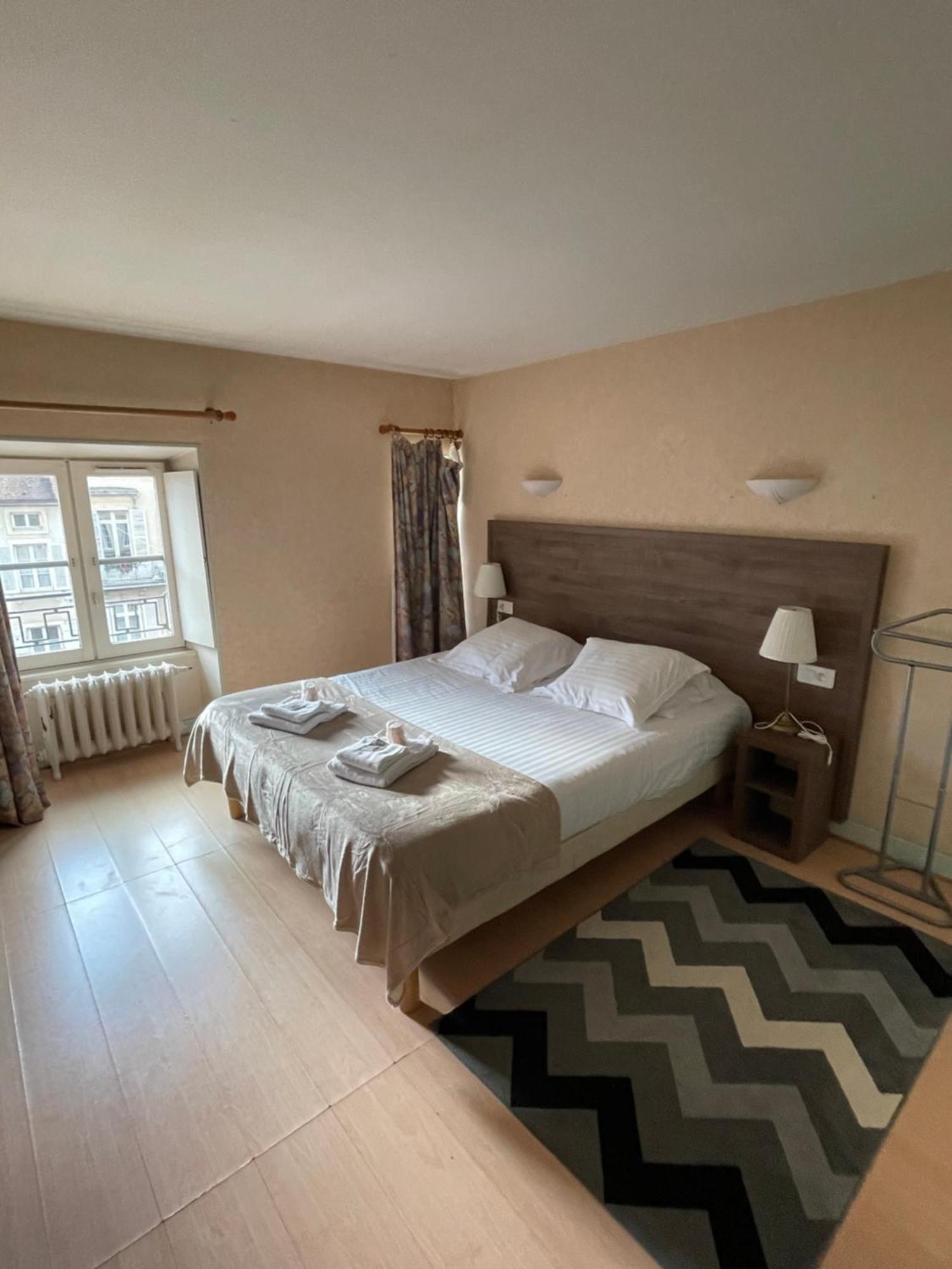 Hotel Du Commerce Semur-en-Auxois Ngoại thất bức ảnh